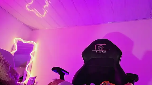 Laylafoxy_tay's cam snapshot