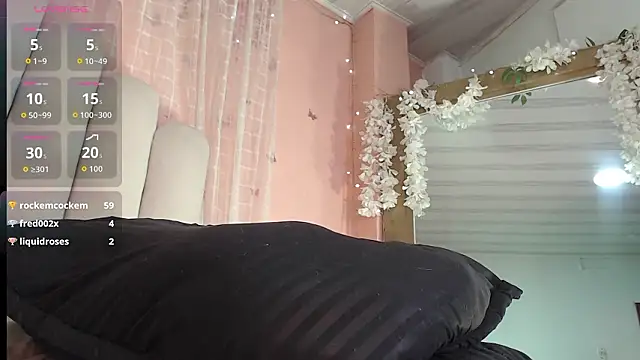 RoseConor_'s cam snapshot