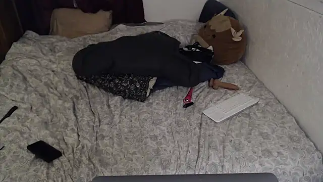 anja_peach's cam snapshot