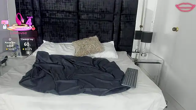 MayaCurvy's cam snapshot