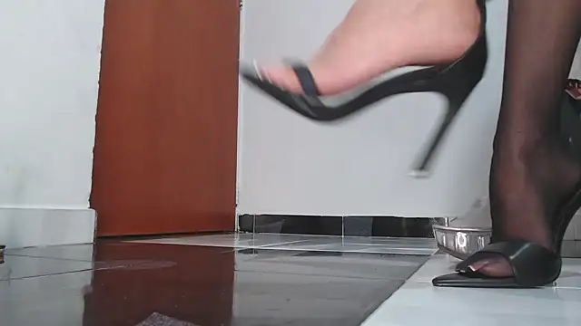 saaramiller live sex cam