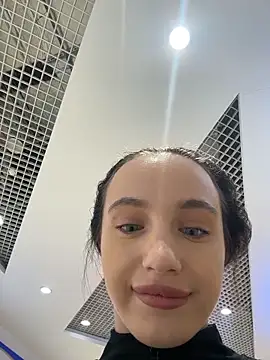 MiaTee's cam snapshot