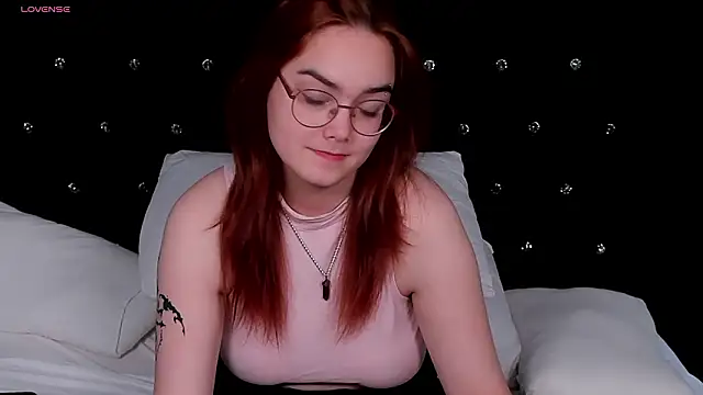 Lily__Evans's cam snapshot