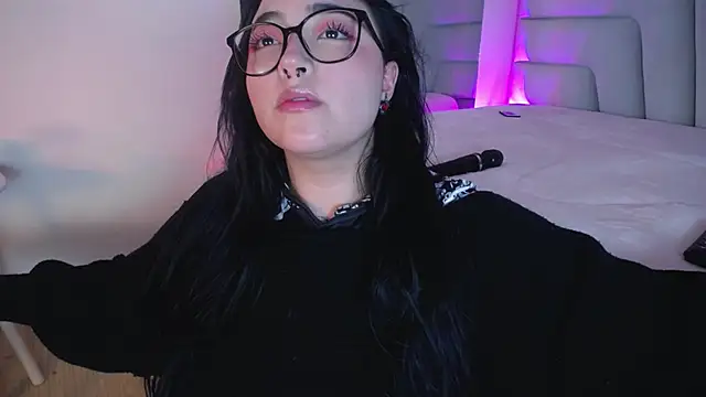 Miss_Loise's cam snapshot