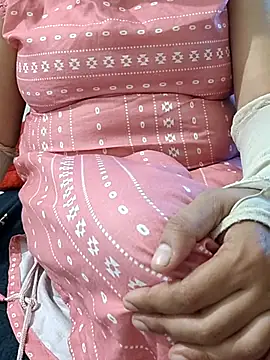 mallupriyapriya's cam snapshot