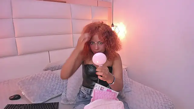 Sofia_clk's cam snapshot