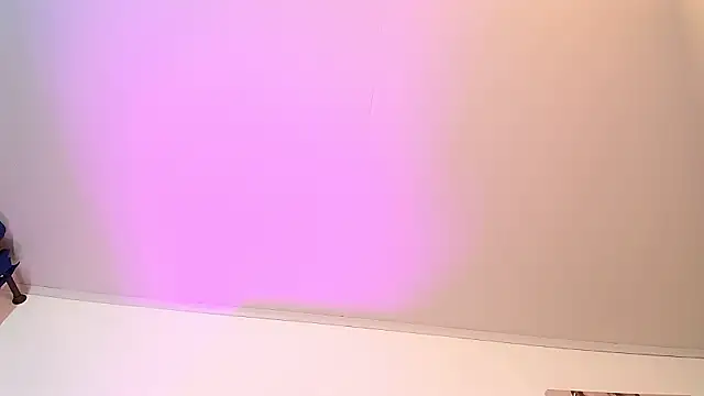 naya_velbet's cam snapshot