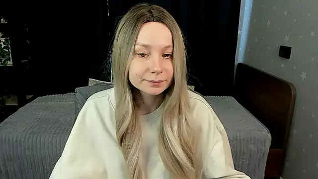 Lola_Raivis_'s cam snapshot