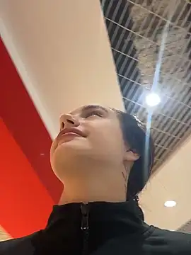 MiaTee's cam snapshot