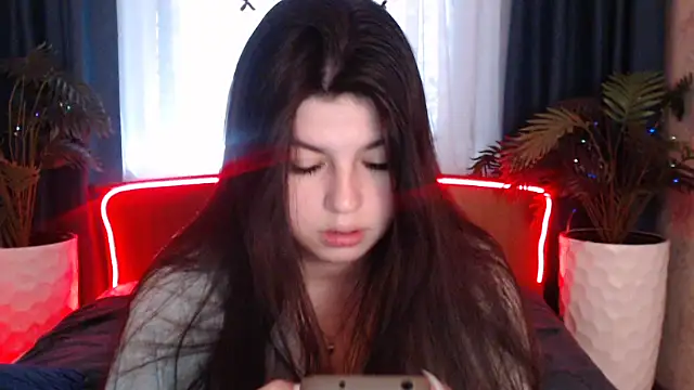 KisaModel's cam snapshot