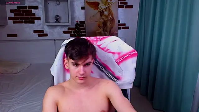 BradyFlint live sex cam