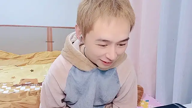 SUNNY_BOY live sex cam