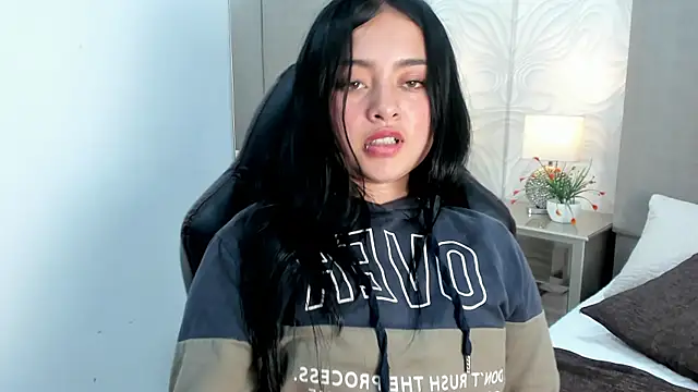 baby_naomy's cam snapshot