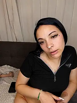 cristal__violetaa's cam snapshot