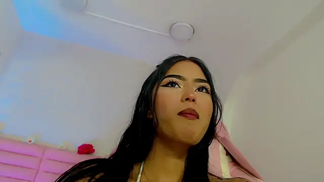 estefany_squirt1's cam snapshot