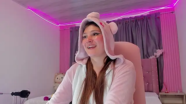 Dani_Gwyneth's cam snapshot