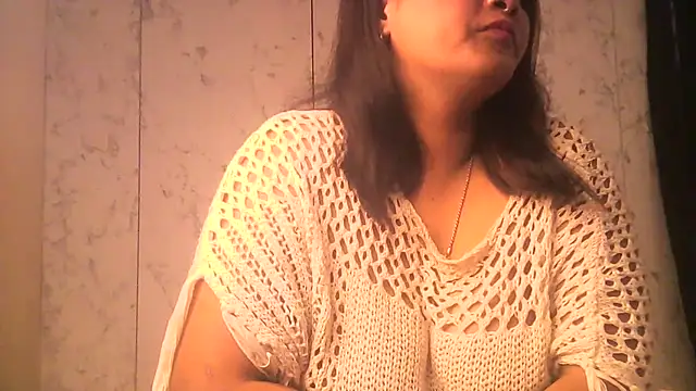 URs_RIYA's cam snapshot