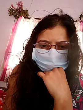 thanusi_2's cam snapshot