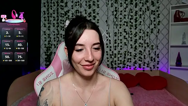 Curious_Lily's cam snapshot