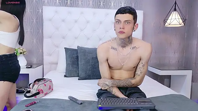 MadyAndEthan's cam snapshot