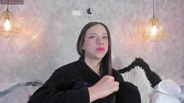 zephyra-angels's cam snapshot