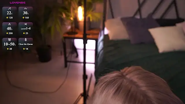 LindaThacker live sex cam