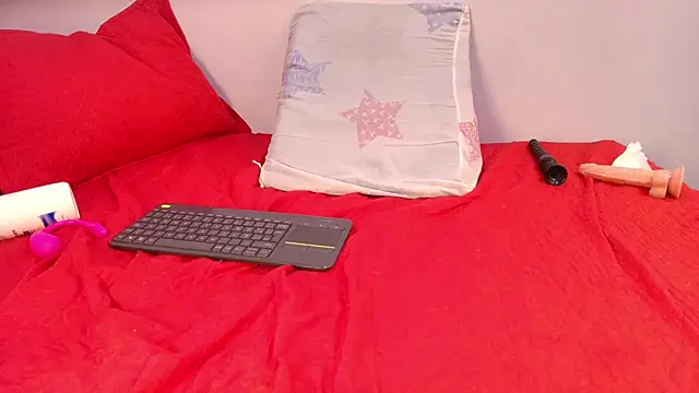 melany_roberts_'s cam snapshot