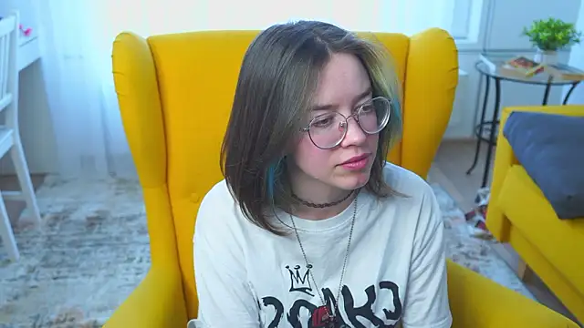 KarrenPear's cam snapshot