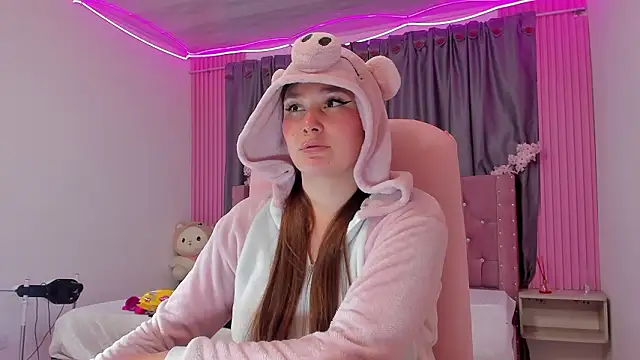 Dani_Gwyneth's cam snapshot