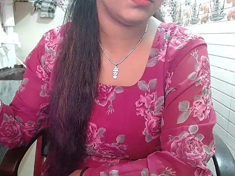 LovingPihu's cam snapshot