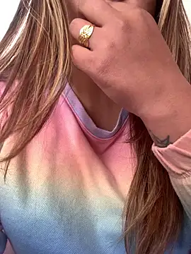 hotladki5's cam snapshot