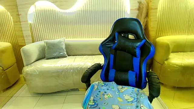 katalina_r_'s cam snapshot