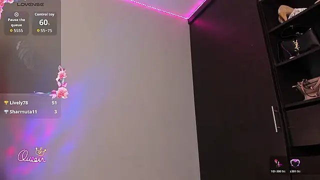 MeganDaviees live sex cam