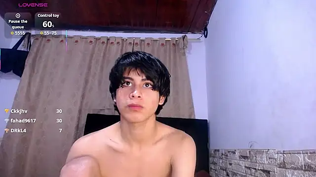 DaraKat18 live sex cam