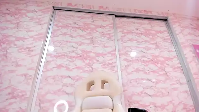 sarah_sluty's cam snapshot