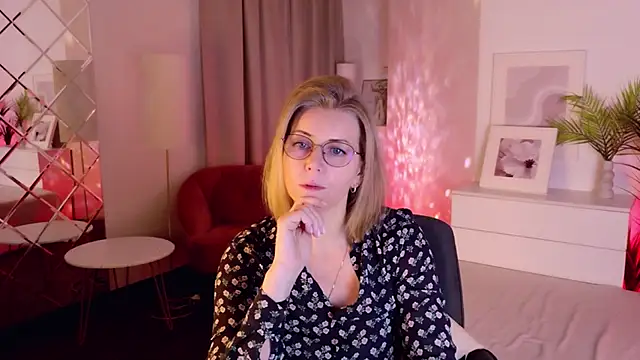 Annie_Light's cam snapshot