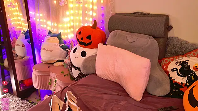 Angel-Lewd-Cake's cam snapshot