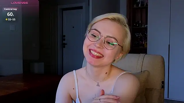 YummyPotato's cam snapshot