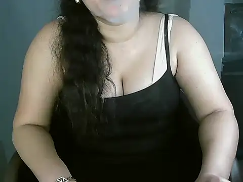 shreya_saxena_01's cam snapshot