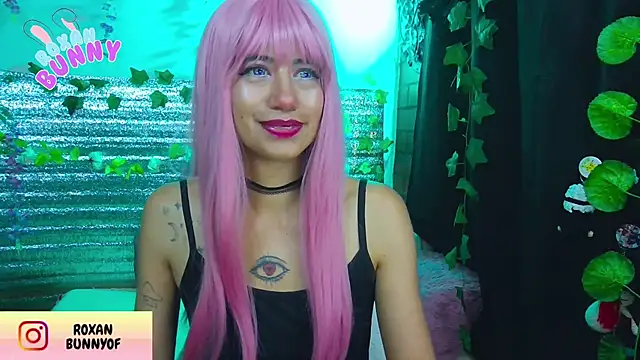 Roxanbunny1's cam snapshot