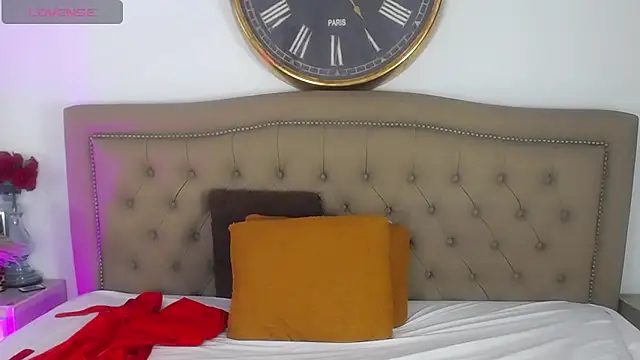 Adara_Ferrara live sex cam