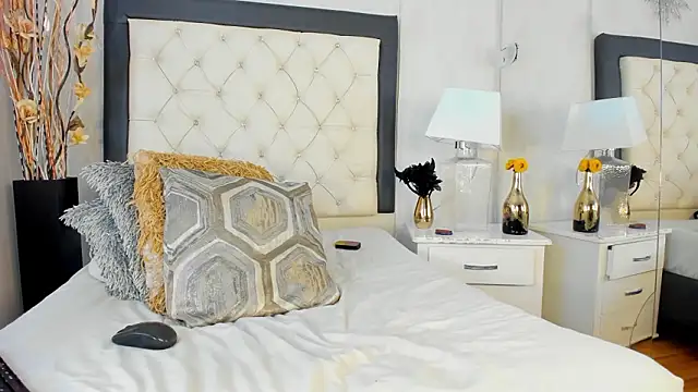 GaleHodge live sex cam