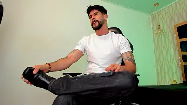 Petesevans live sex cam