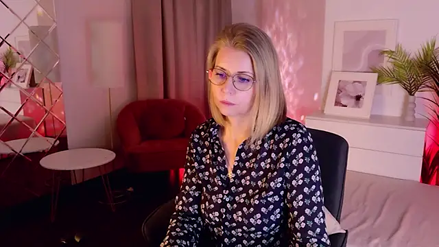 Annie_Light's cam snapshot