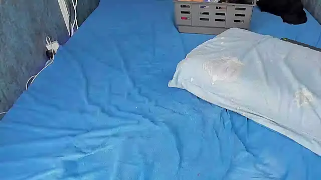 RedAssHottie live sex cam