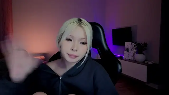 RileyMee live sex cam