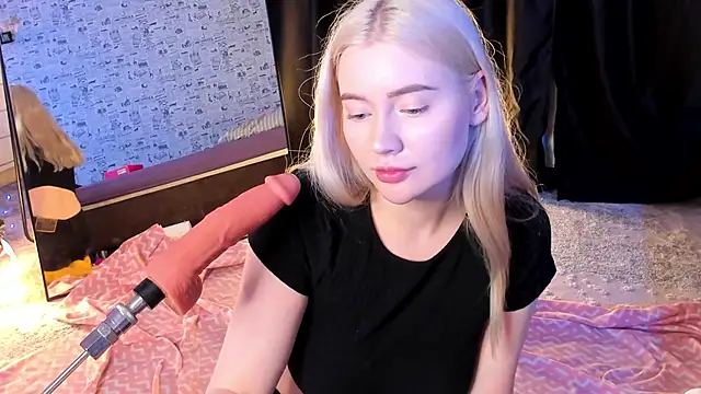 Lillie_Berry's cam snapshot