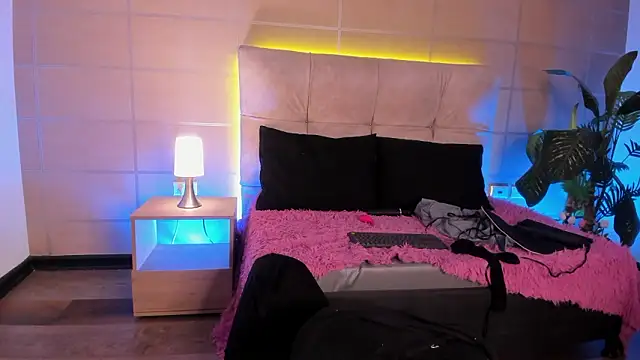 _michonne_'s cam snapshot