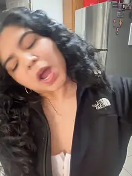 kimmiakiss22's cam snapshot