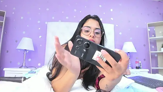 scarlette_15_'s cam snapshot